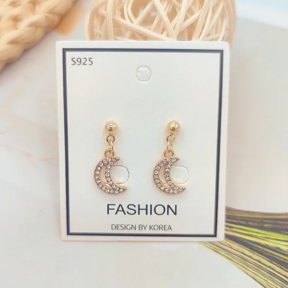 Accessories - Moon Dangling Earrings in Gold with Rhinestones